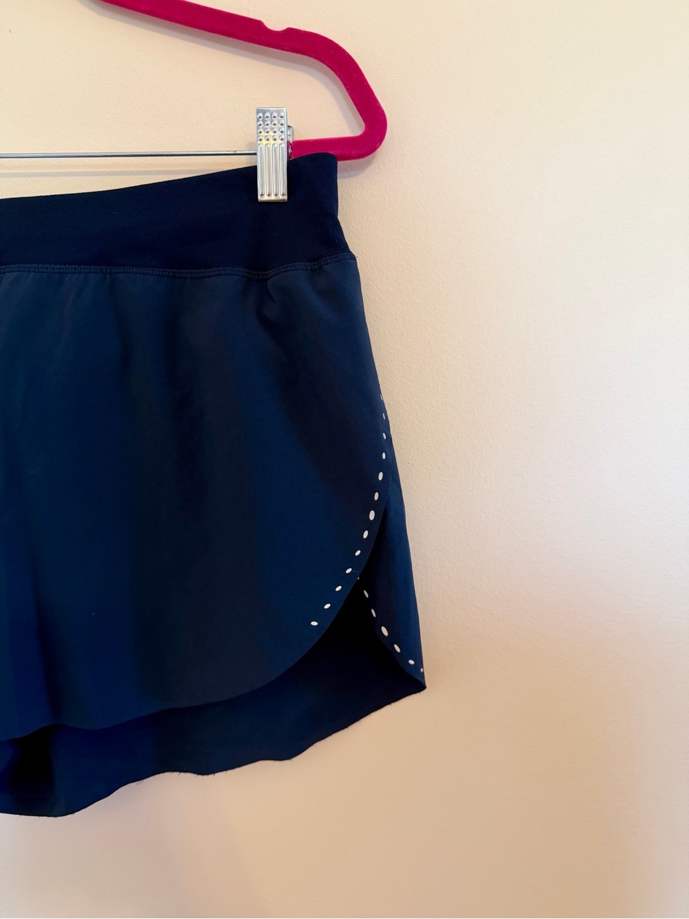 Fast and Free Reflective High-Rise Classic-Fit Short 3" in Navy - Picture 6 of 8